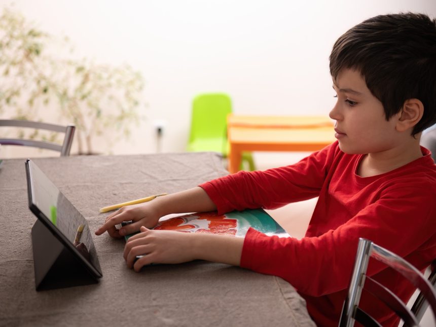 Cómo la tecnología fomenta la empatía y solidaridad en los jóvenes