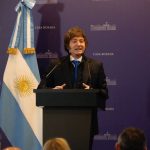 Javier Milei: Llave de Miami y Gala Conservadora en Palm Beach