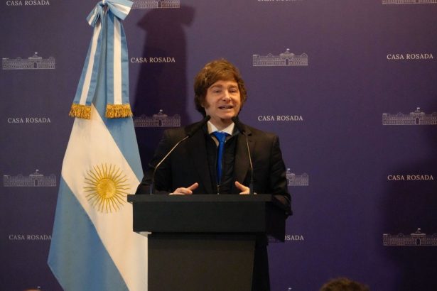 Javier Milei: Llave de Miami y Gala Conservadora en Palm Beach