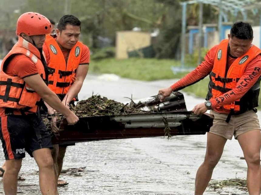 Filipinas moviliza a un millón ante la inminente llegada del supertifón Fung-wong