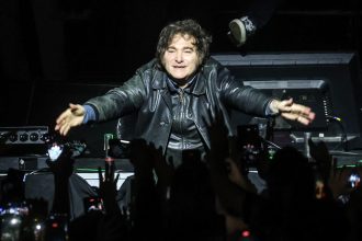 Descubre ‘Himno a Milei’: La Canción que Arrasa entre Sus Seguidores