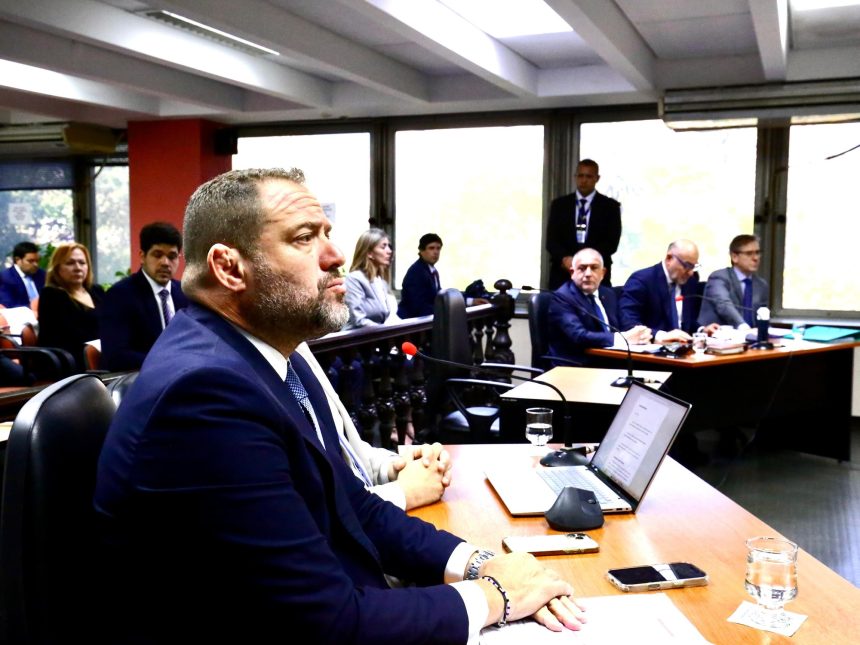 Juicio Político al Juez Federal: Acusado de Robar 144 Monedas de Oro