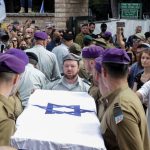 Emotivo funeral del soldado Hadar Goldin: ausente Netanyahu