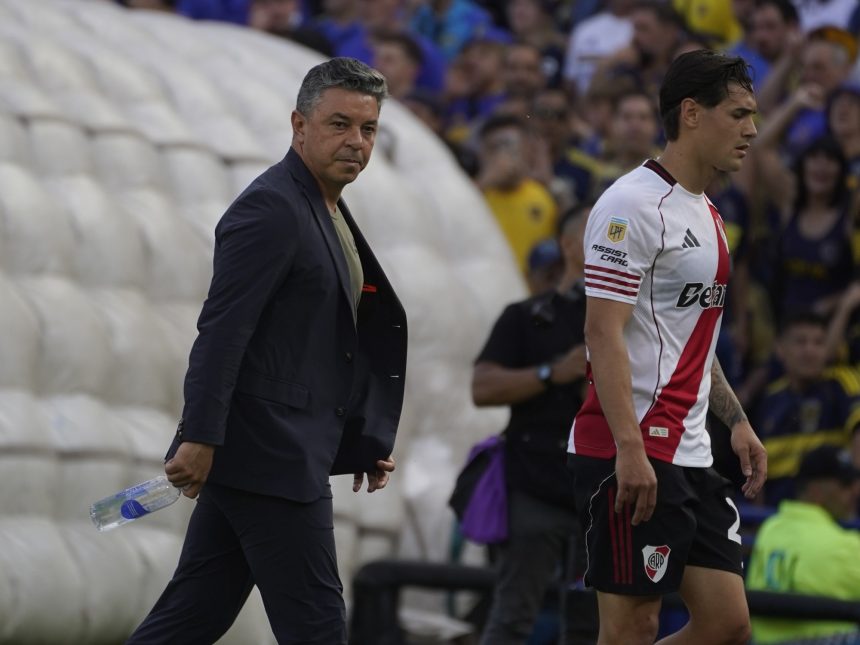 River en la cuerda floja: ¿Una derrota ante Vélez lo dejará fuera?