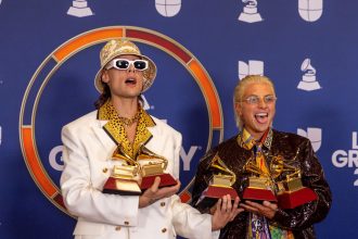 Premios Grammy Latinos: Bad Bunny brilla y Ca7triel se consolida