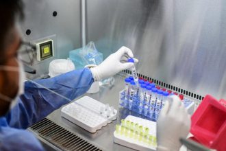 Impactante informe argentino: La variante ‘Frankenstein’ del Covid avanza