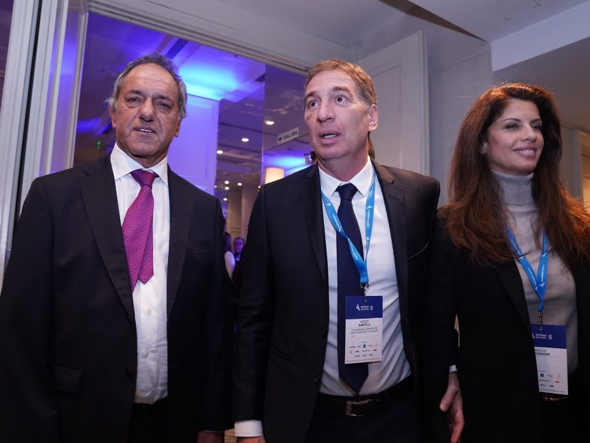 Reestructuración en el Gobierno: Scioli se queda y Santilli gana poder