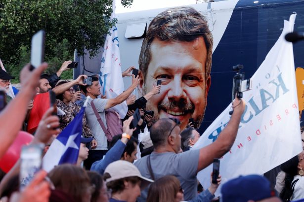 Desenmascarando la campaña electoral en Chile: Fake News y encuestas