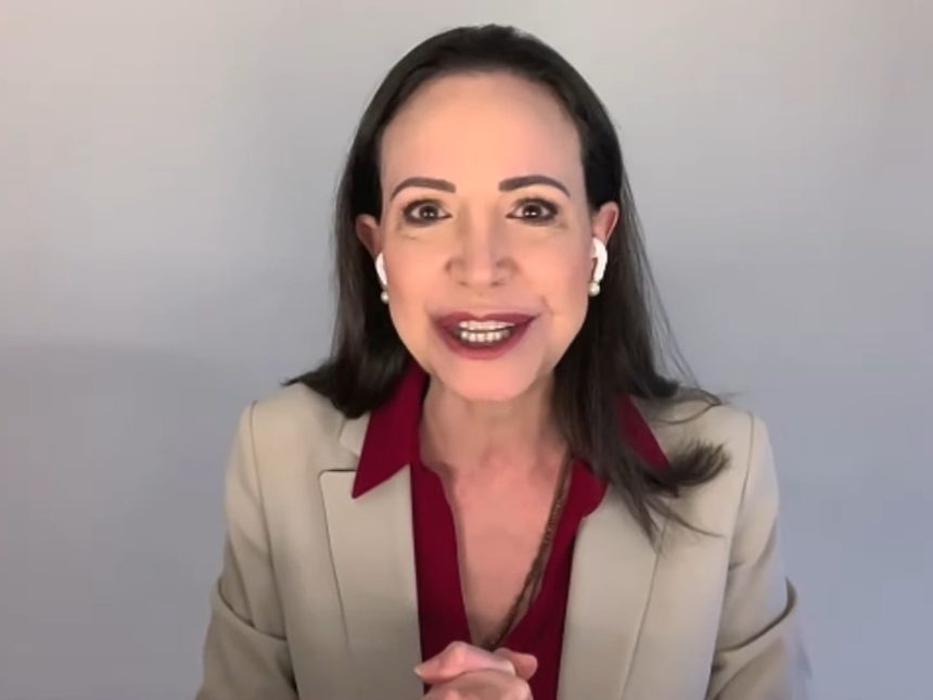 María Corina Machado advierte a militares: ¡La hora decisiva se acerca!