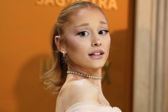 Detenido el fan que atacó a Ariana Grande en la premiere de ‘Wicked