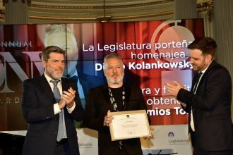 Diego Kolankowsky: Homenaje de la Legislatura porteña por su Éxito en Broadway