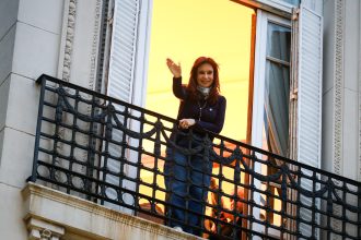 Tribunal ordena decomisar 20 propiedades de Cristina Kirchner