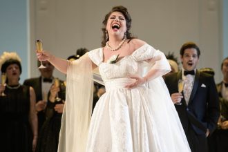 La Traviata en el Colón: Un Impactante Cierre de Temporada 2025