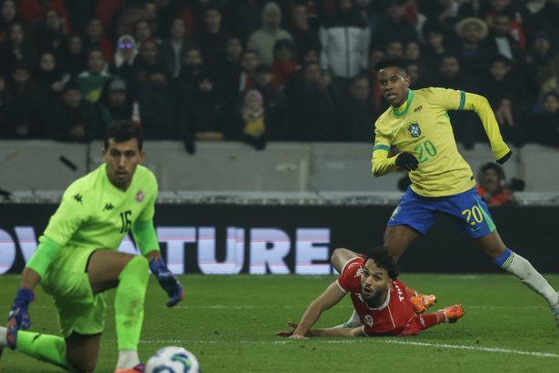 Brasil no puede con Túnez: Ancelotti en la cuerda floja tras dos penales