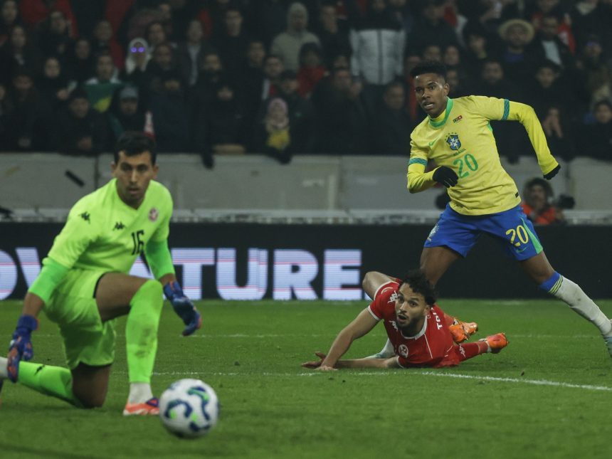 Brasil no puede con Túnez: Ancelotti en la cuerda floja tras dos penales