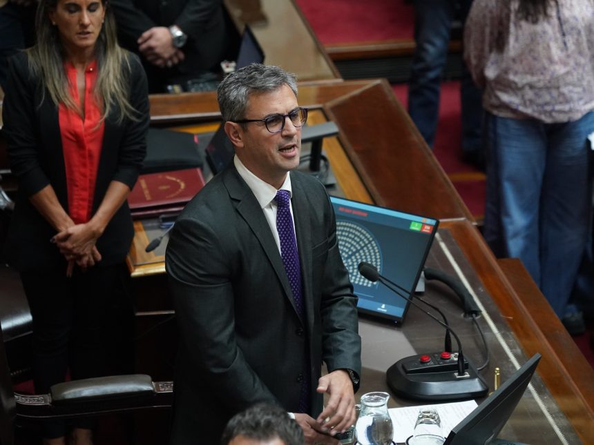 Martín Menem se postula para reelección: Nuevos diputados juran el 3D