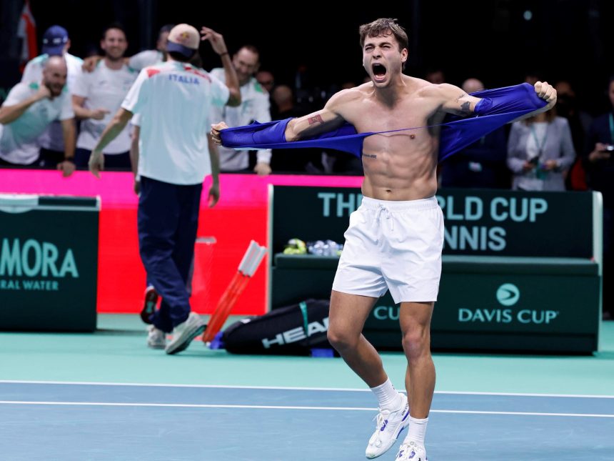Italia brilla en la final de la Copa Davis: Cobolli, héroe inesperado