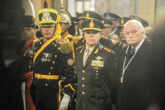 Revolución en Defensa: Militar aliado de Milei asume el cargo