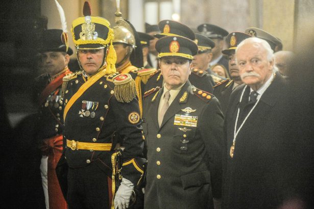 Revolución en Defensa: Militar aliado de Milei asume el cargo