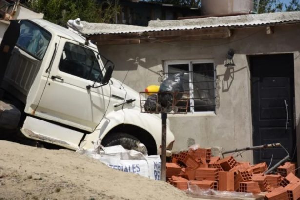Tragedia en Chubut: Conductor muere atropellado por su camión