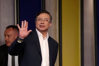 Petro se opone a Maduro y a la invasión de EE. UU. en Venezuela