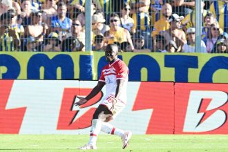 Estudiantes frustra a Rosario Central y lo elimina de los playoffs