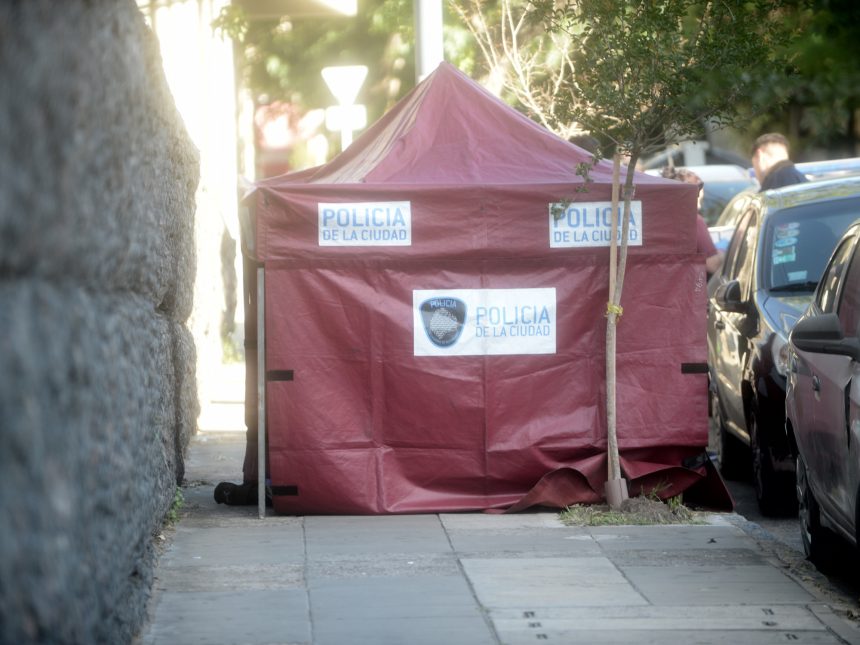 Tragedia en Barracas: Hombre fallece tras caer de un paredón de 4m