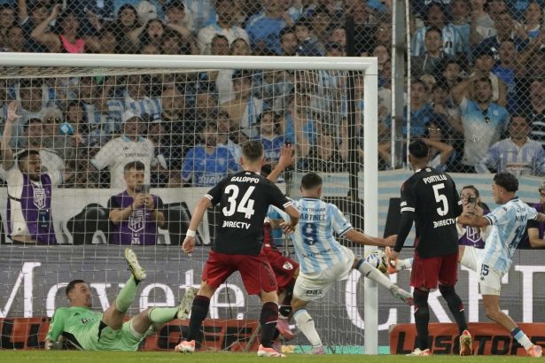 Racing sorprende a River y crea una fiesta inolvidable en el Cilindro