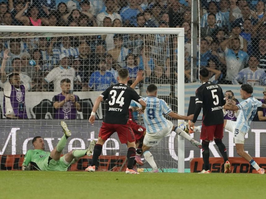 Racing sorprende a River y crea una fiesta inolvidable en el Cilindro