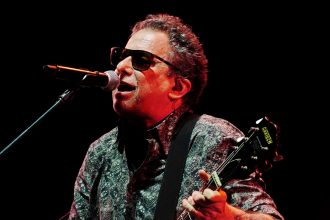 Andrés Calamaro deslumbró en el Movistar Arena con un show épico