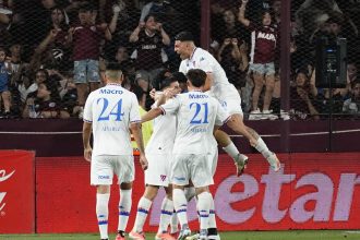 Tigre sorprende en la fiesta de Lanús: VAR desata furia contra Tapia