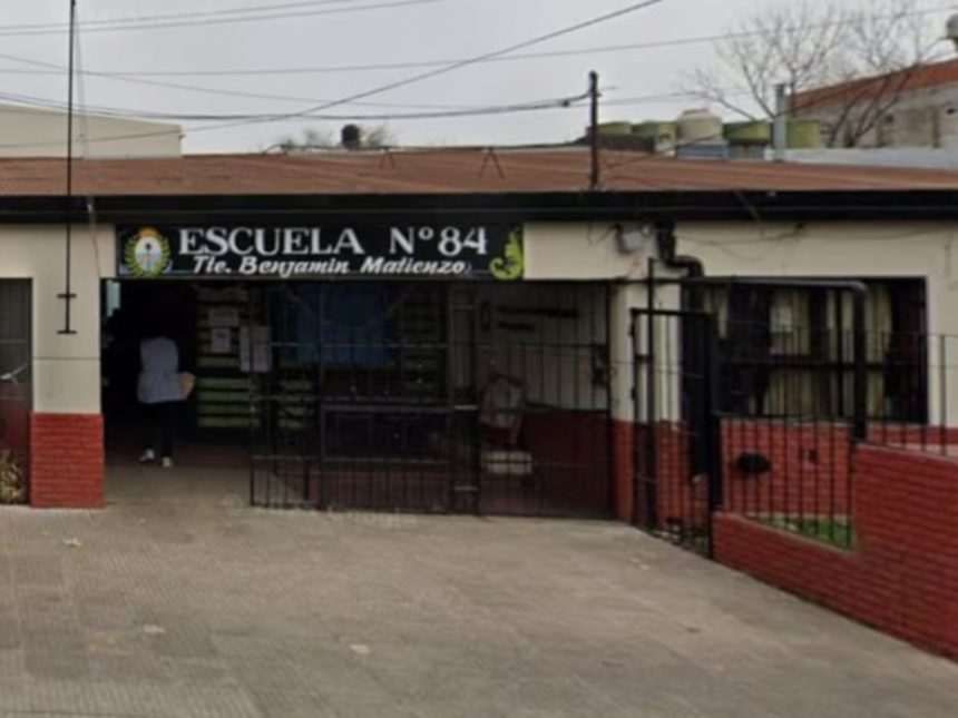 Escuelas en crisis: Maestra gravemente herida por madre de alumno