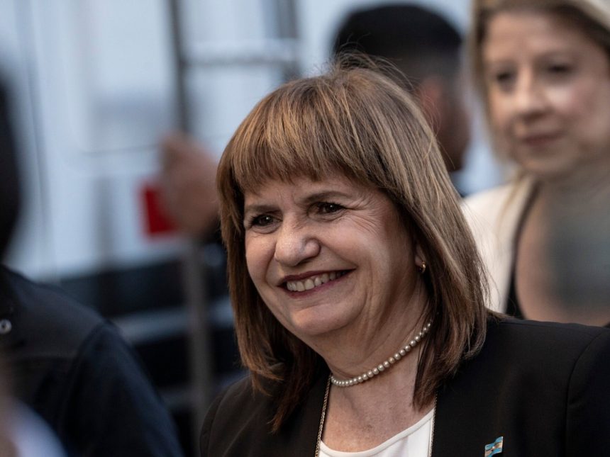 Bullrich arremete contra Chiqui Tapia: ¿La pelota realmente se mancha?