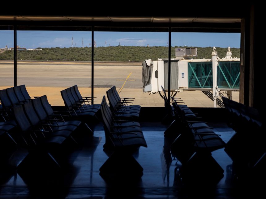 Venezuela suspende vuelos de 6 aerolíneas: Aeropuerto en crisis