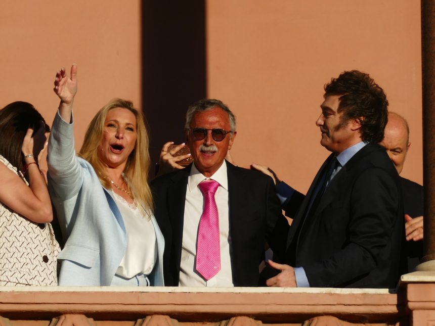 Ministerio de Salud respalda vacunas tras polémica en el Congreso