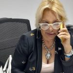 El ‘hombre imán’ y el conflicto vacunas: ¿Qué hay detrás del show?