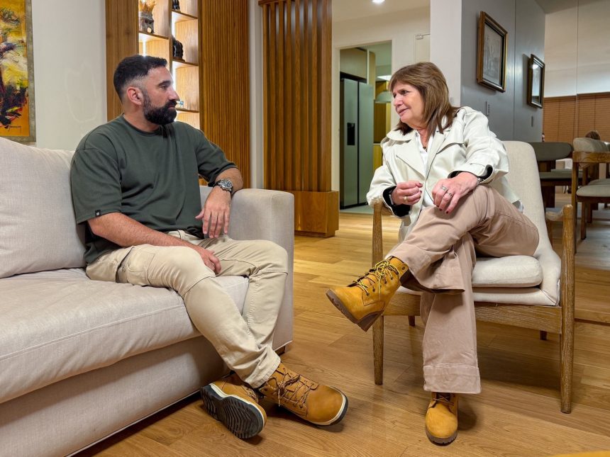 Patricia Bullrich celebra la llegada de un diputado a La Libertad Avanza