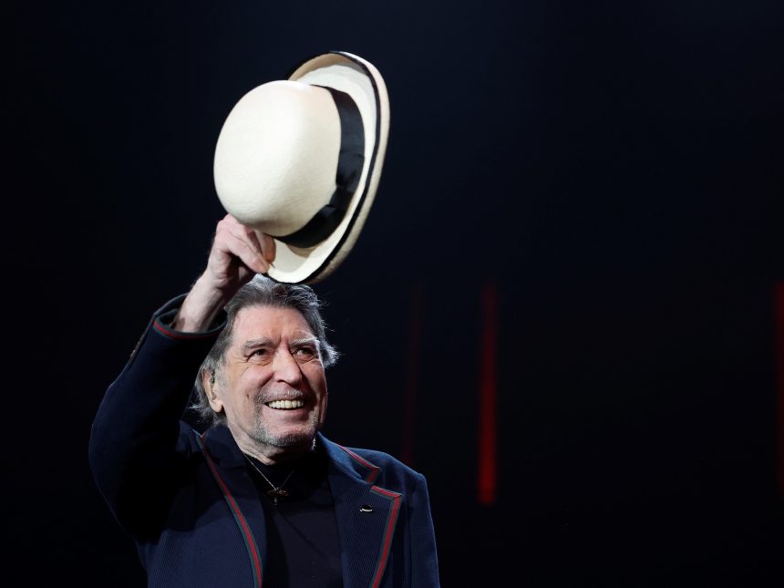 Joaquín Sabina se despide de los escenarios en un emotivo concierto