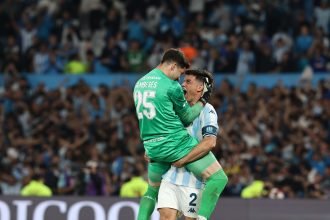 Cambeses brilla en penales y lleva a Racing a semifinales contra Boca