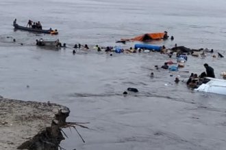 Tragedia en Perú: Alud hunde embarcaciones y deja 12 víctimas