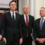 Negociadores de EE. UU. y Ucrania buscan paz con Rusia en Florida