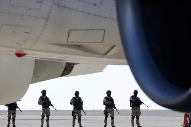 ¿Es seguro volar en Venezuela? La advertencia de Trump y aerolíneas