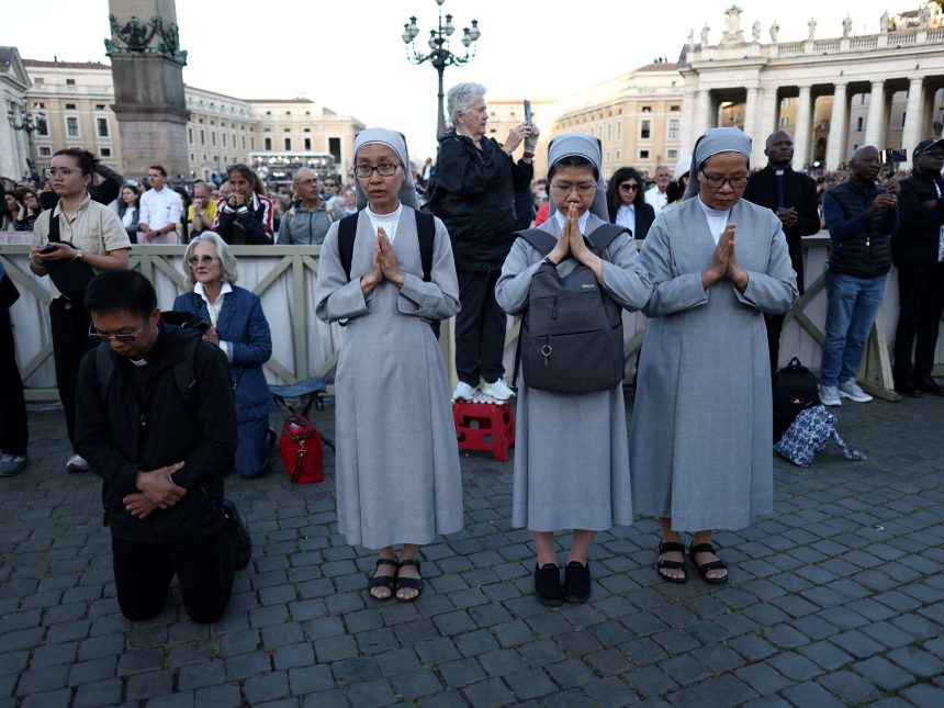 Iglesia cierra la puerta a mujeres diaconisas por ‘empate