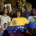 Patricia Bullrich apoya a María Corina Machado en marcha en Buenos Aires