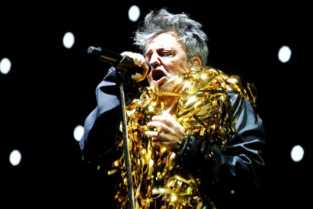 Babasónicos arrasa en Ferro y conquista a una nueva generación