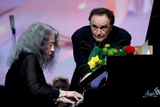 Centenario del Teatro Colón: Celebrando su Orquesta y Coro