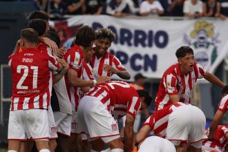 Estudiantes triunfa en el ‘Partido del Siglo’ y se enfrenta a Racing