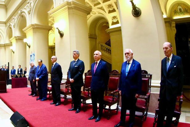 Histórico: La Corte Rinde Homenaje a Jueces que Enfrentaron a las Juntas
