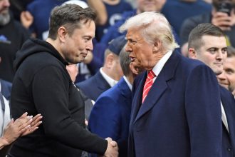 Europa Multa a X y Investiga a Google: ¿Amistad con Trump?