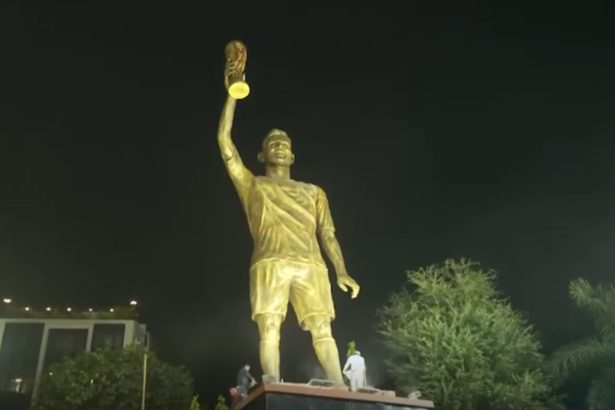 India rinde homenaje a Messi con estatua rumbo al Guinness y fervor